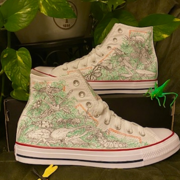 One of a kind hand penned Converse mens size 9 ladies 11 - Picture 1 of 5